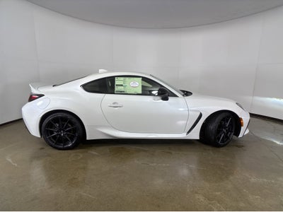 2026 Toyota GR86 Premium MT