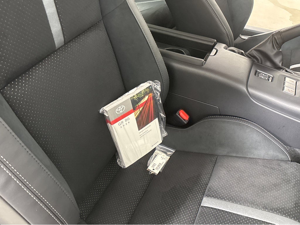 2026 Toyota GR86 Premium MT