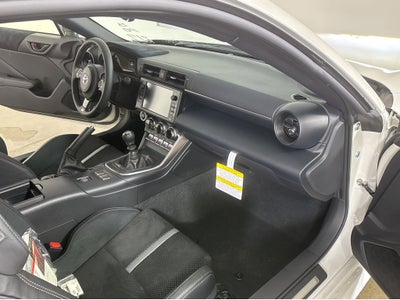 2026 Toyota GR86 Premium MT