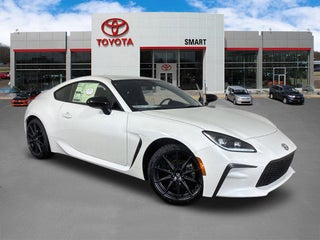 2026 Toyota GR86 Premium MT