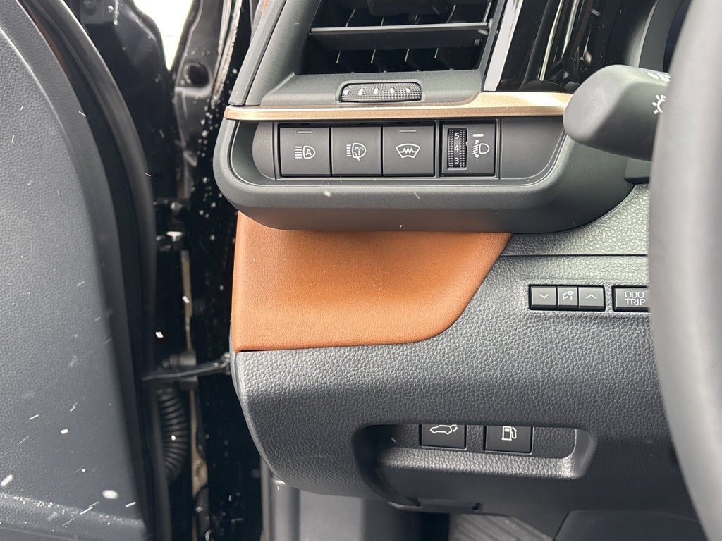 2026 Toyota Toyota Crown Signia XLE