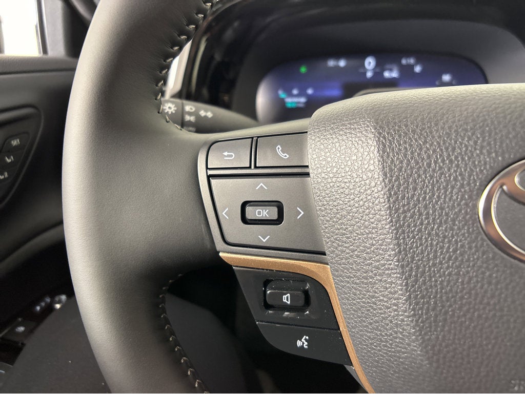 2026 Toyota Toyota Crown Signia Limited