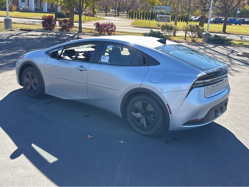 2026 Toyota Prius Plug-in Hybrid SE