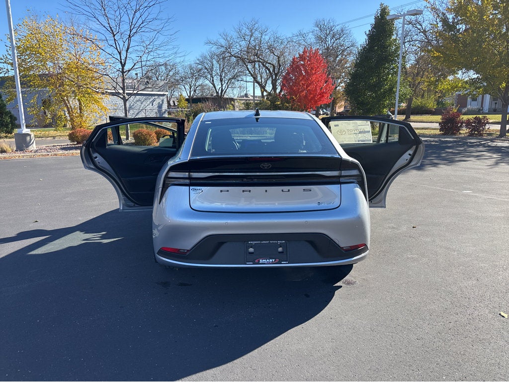 2026 Toyota Prius Plug-in Hybrid SE