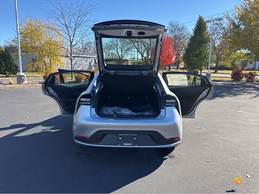 2026 Toyota Prius Plug-in Hybrid SE