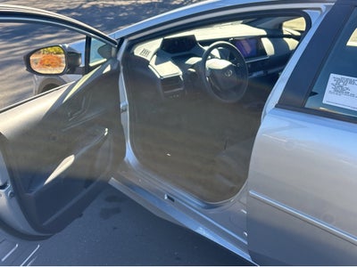 2026 Toyota Prius Plug-in Hybrid SE