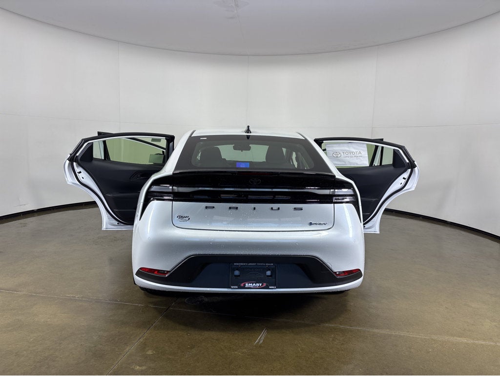 2026 Toyota Prius Plug-in Hybrid SE