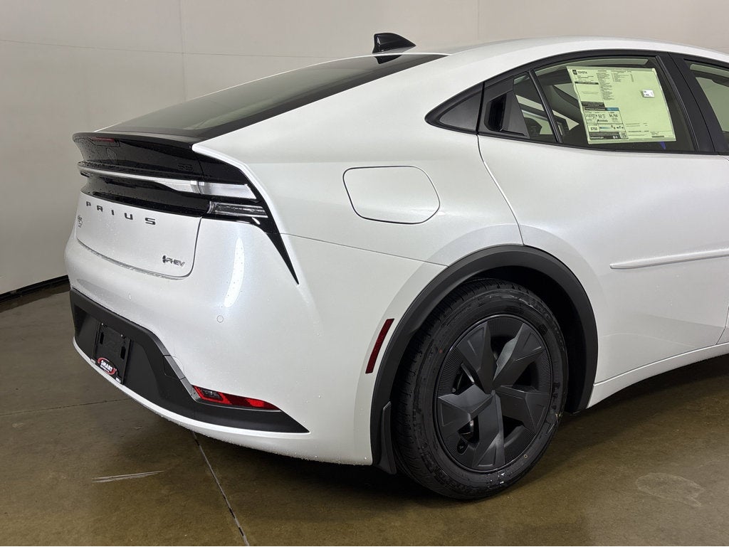 2026 Toyota Prius Plug-in Hybrid SE