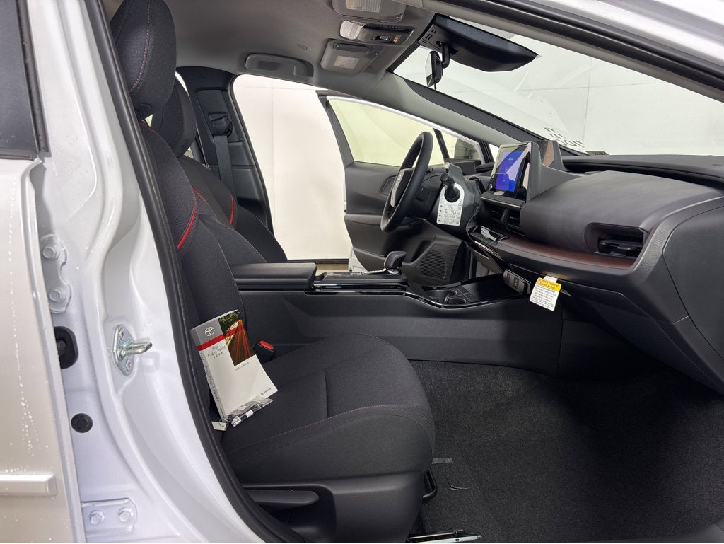 2026 Toyota Prius Plug-in Hybrid SE