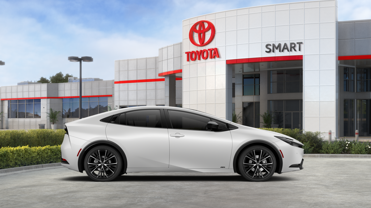 2027 Toyota Prius Limited - Photo 12