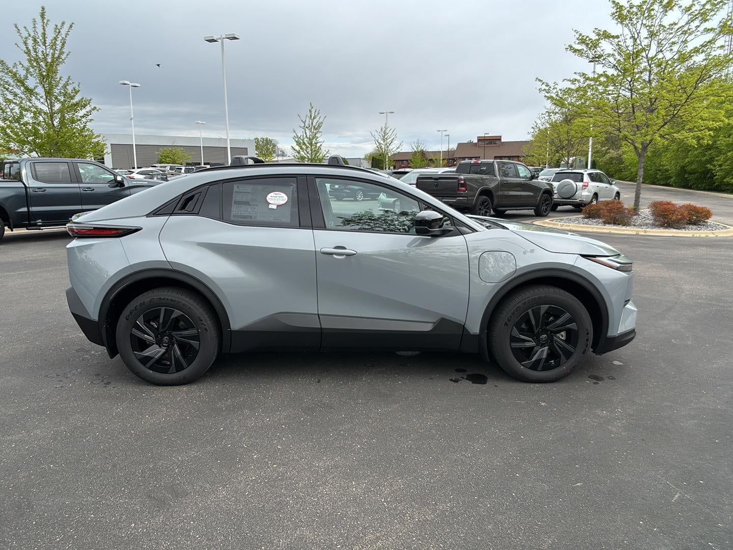 2026 Toyota C-HR SE