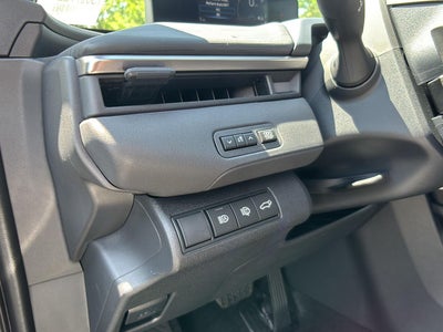 2026 Toyota C-HR XSE