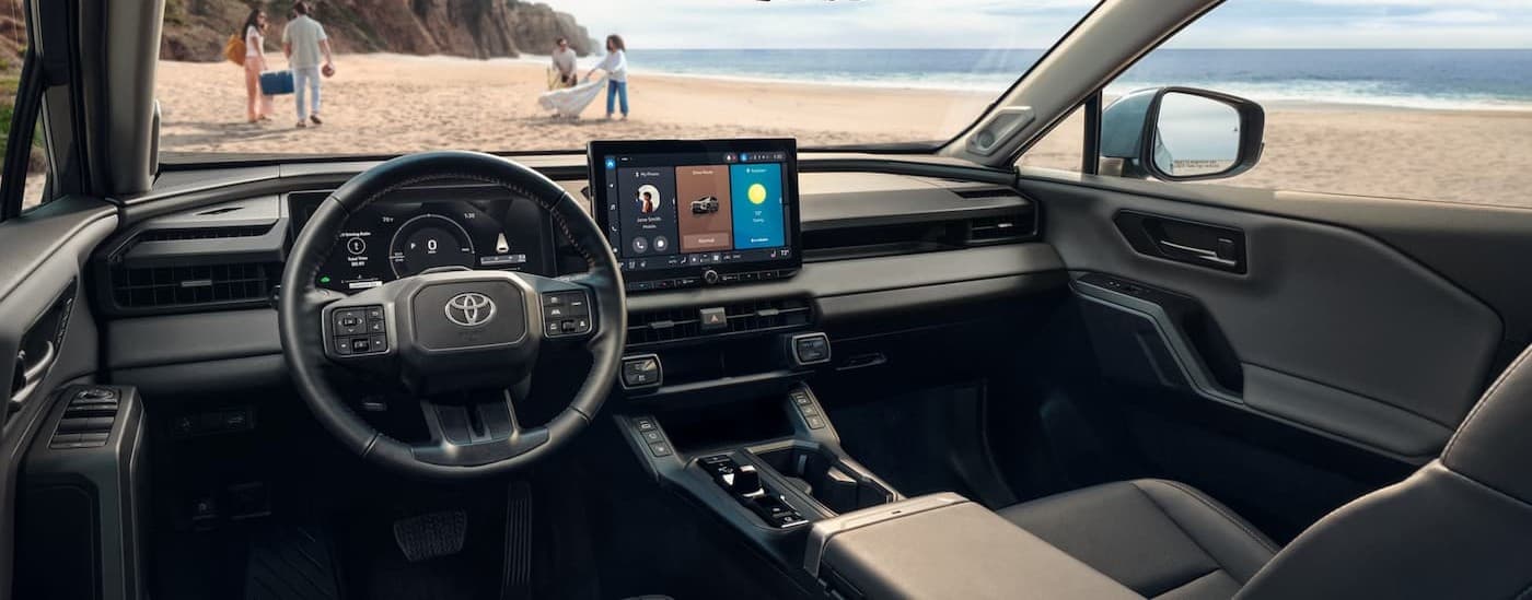 Black dash in a 2025 Toyota RAV4.