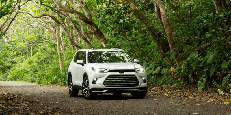 White 2026 Toyota Grand Highlander